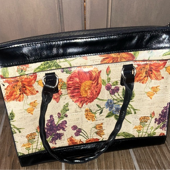 Patricia Nash Josselin leather satchel bag with a Parisian newspaper print - Picture 2 of 7